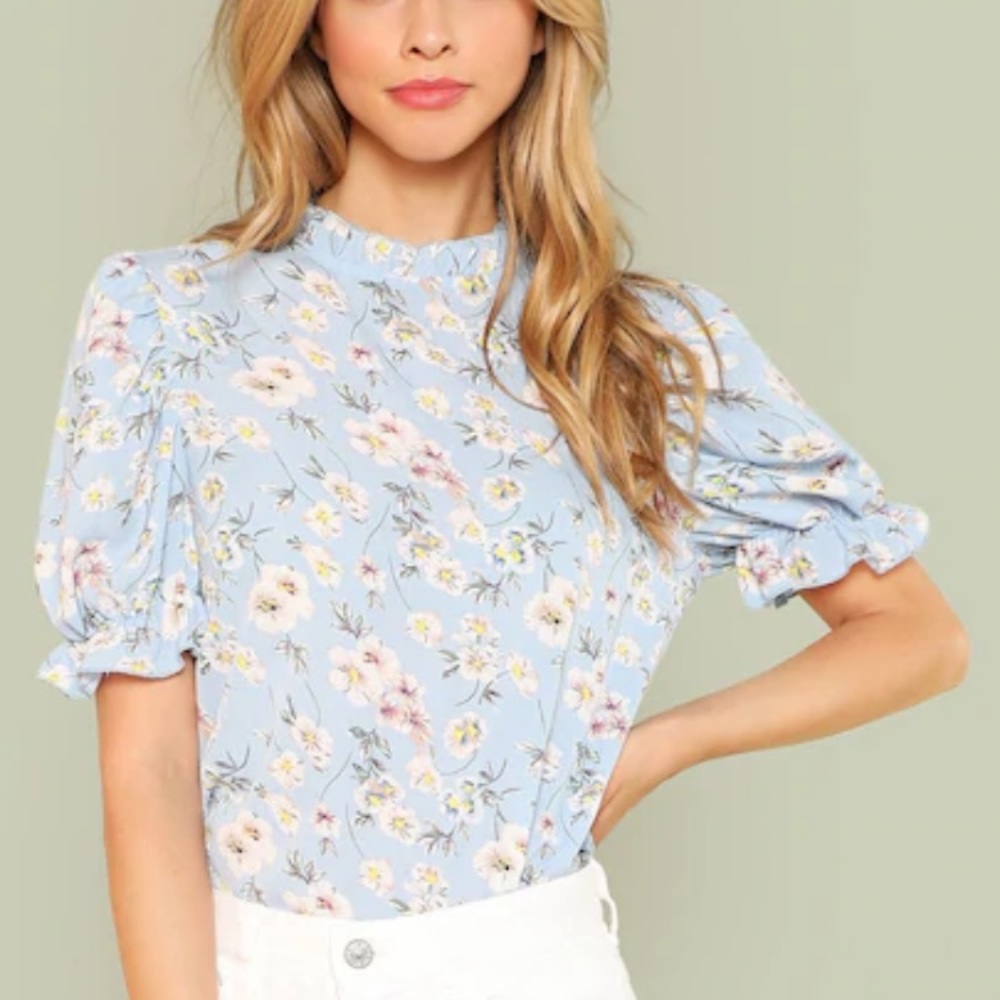 ‫Frill Trim Calico Print Blouse